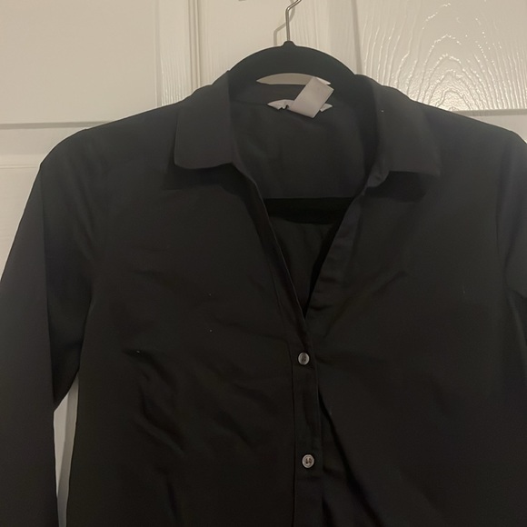 V-neck button up - Picture 2 of 2